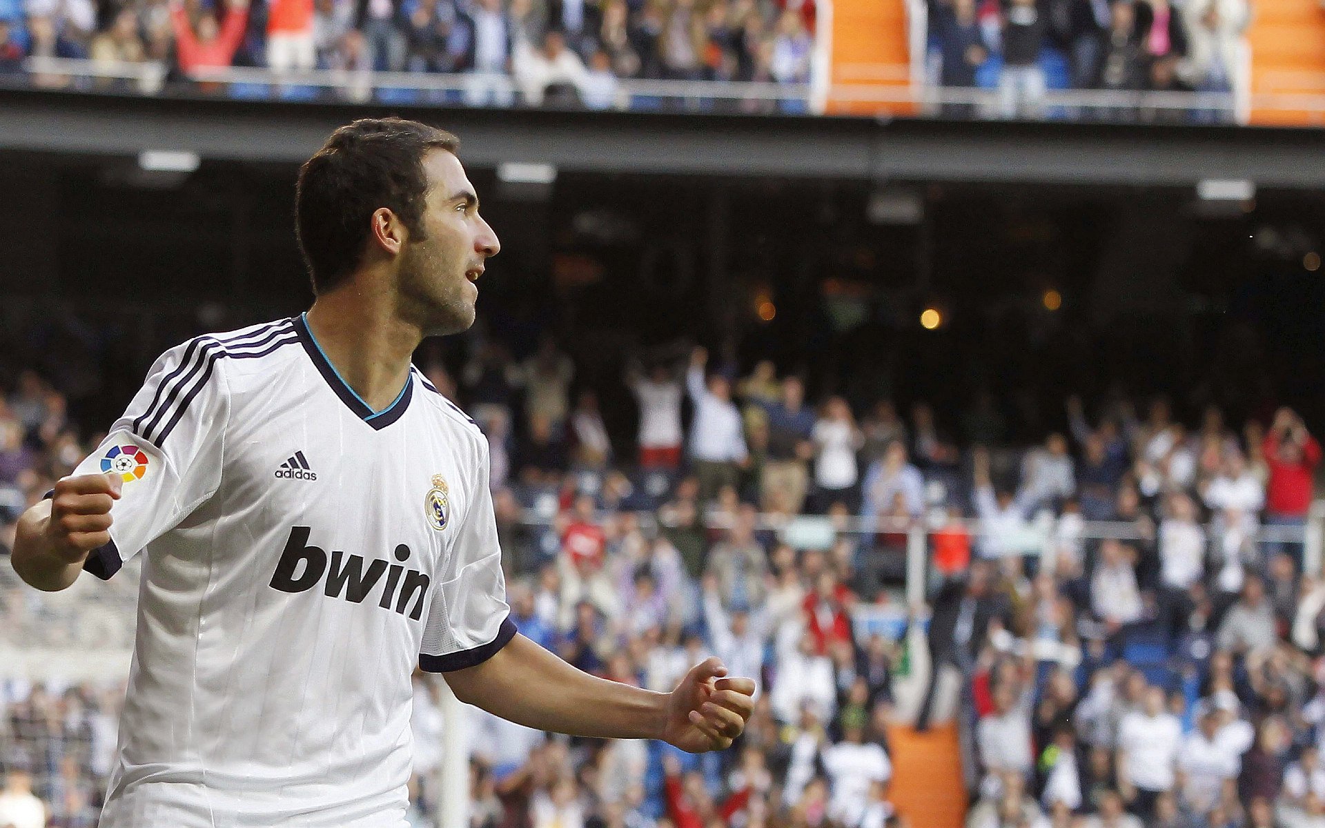 英格兰女子橄榄球赛事激发全新关注热潮，中国女子英式橄榄球